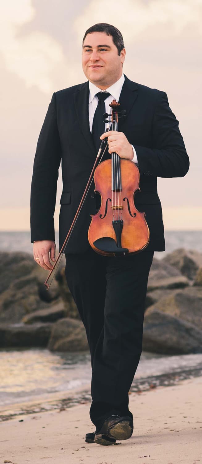 Portrait of violist Michael Klotz